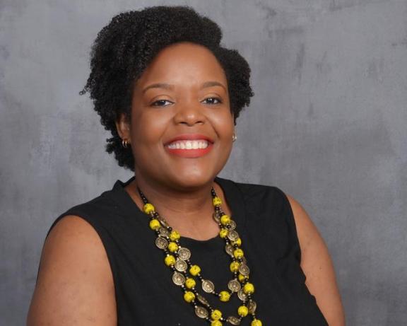 Photo of Lauren sitting